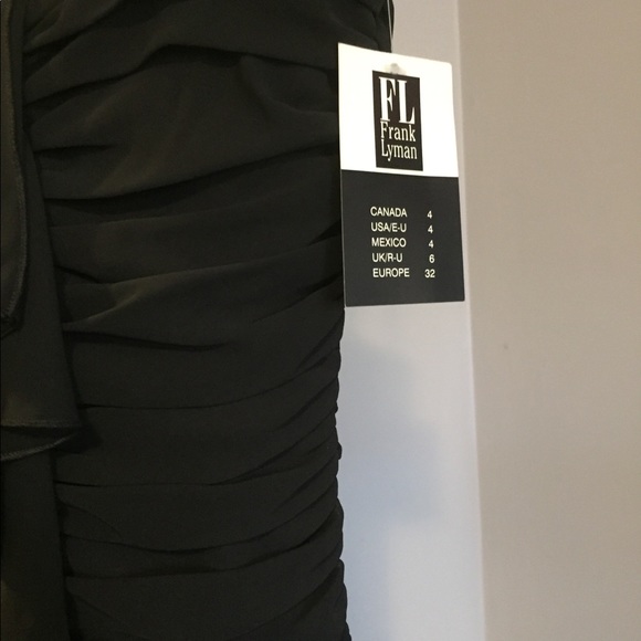 Dresses - Picture 6 of 8